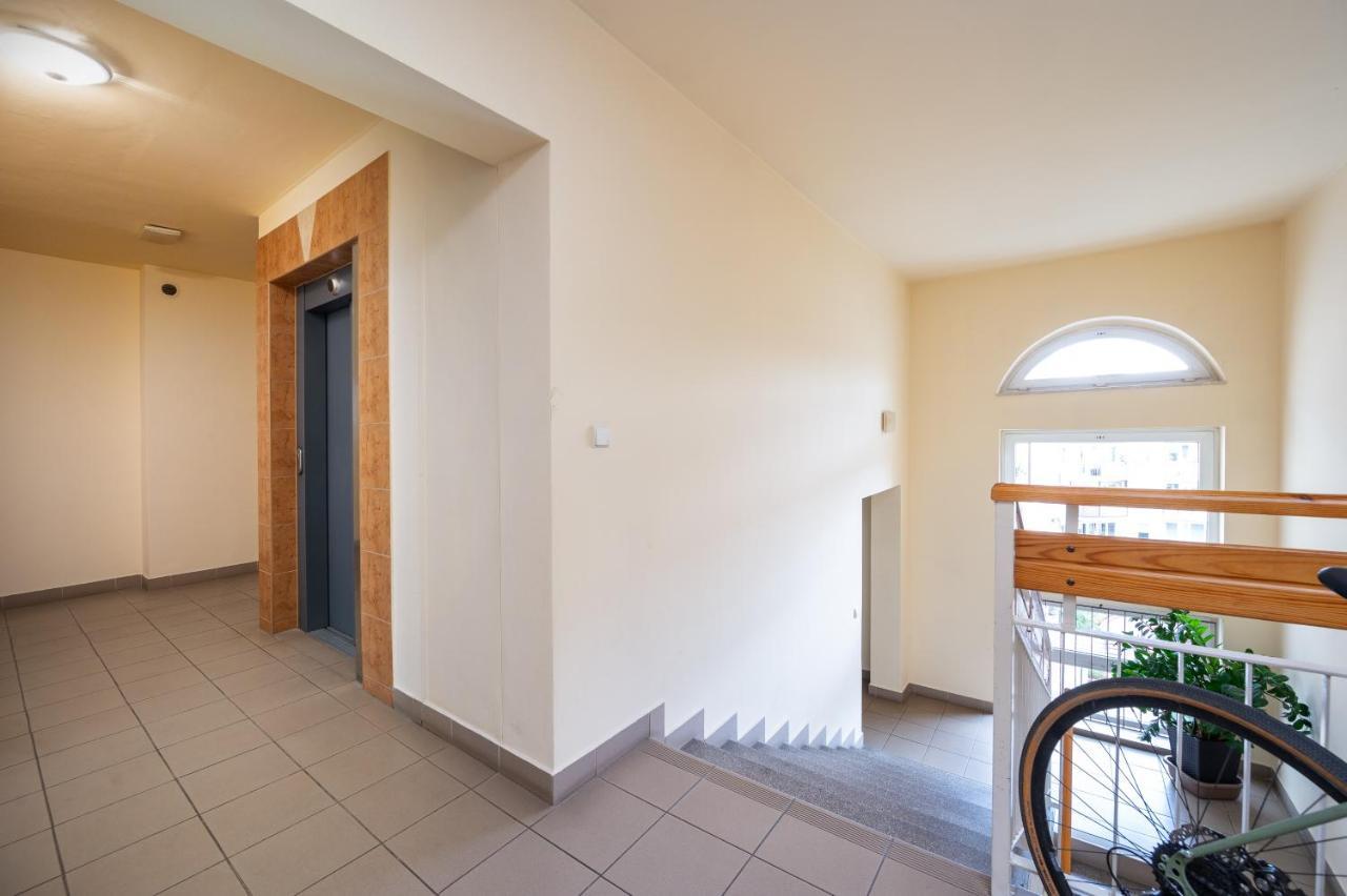 Bluszczanska Comfort Apartment Варшава Экстерьер фото